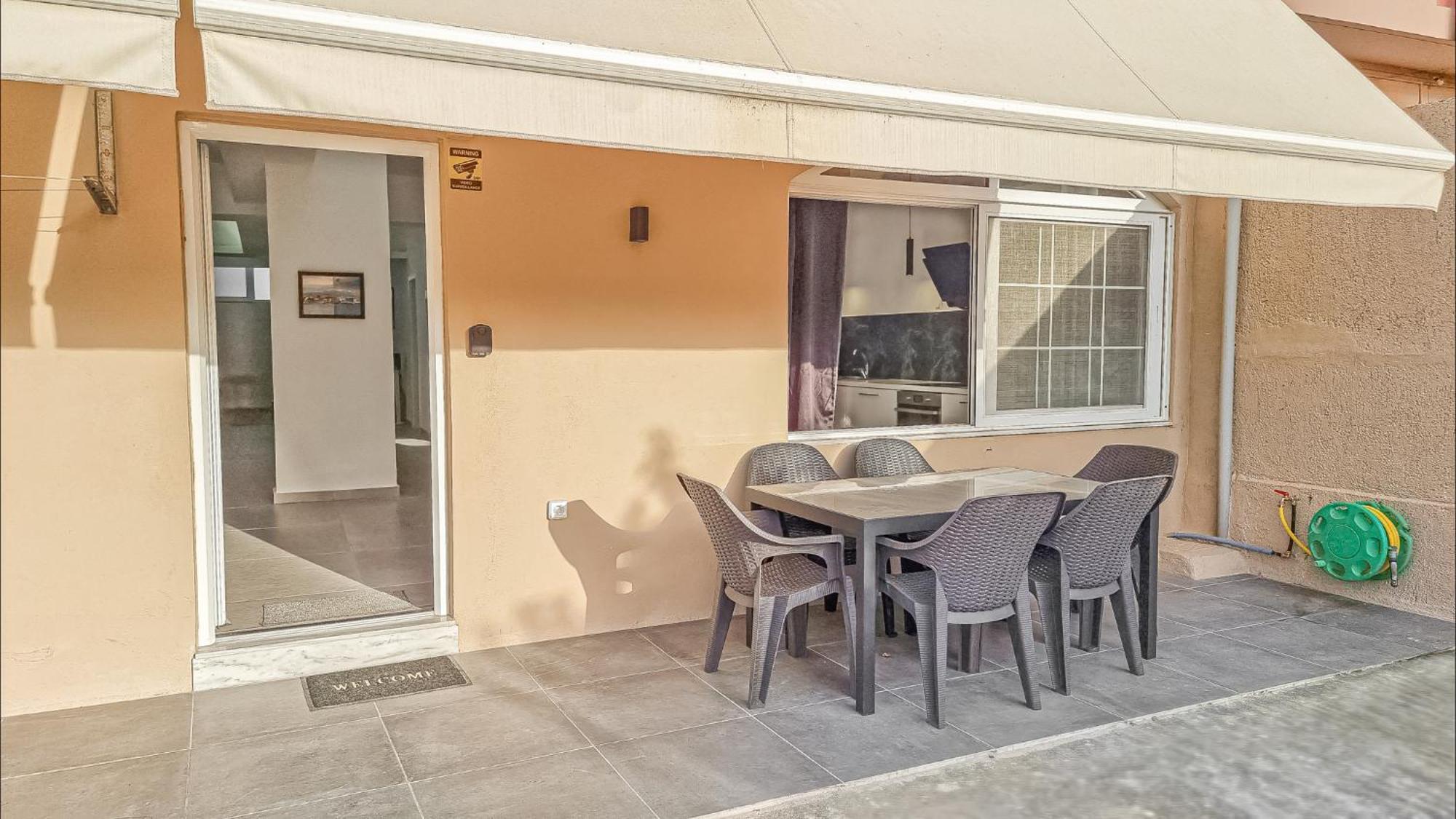 Modern And Comfy Loft In Chania ! Hania